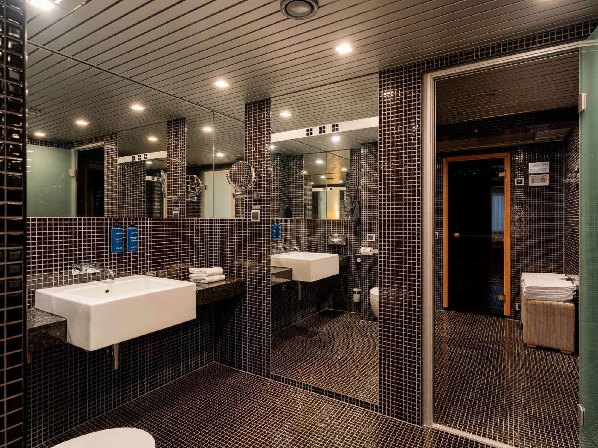 Radisson Blu Hotel Oluempia Talin Exterior foto