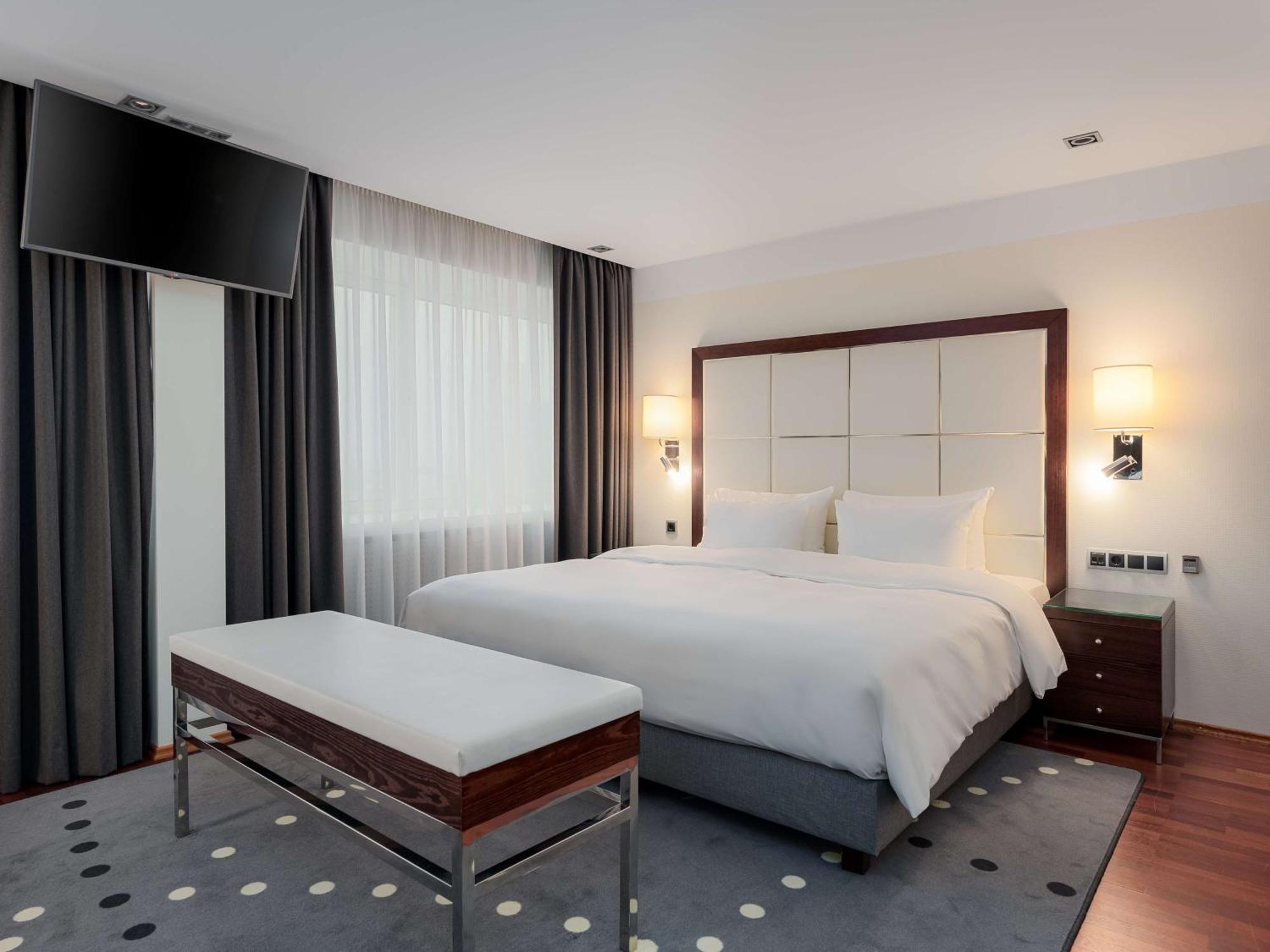 Radisson Blu Hotel Oluempia Talin Exterior foto